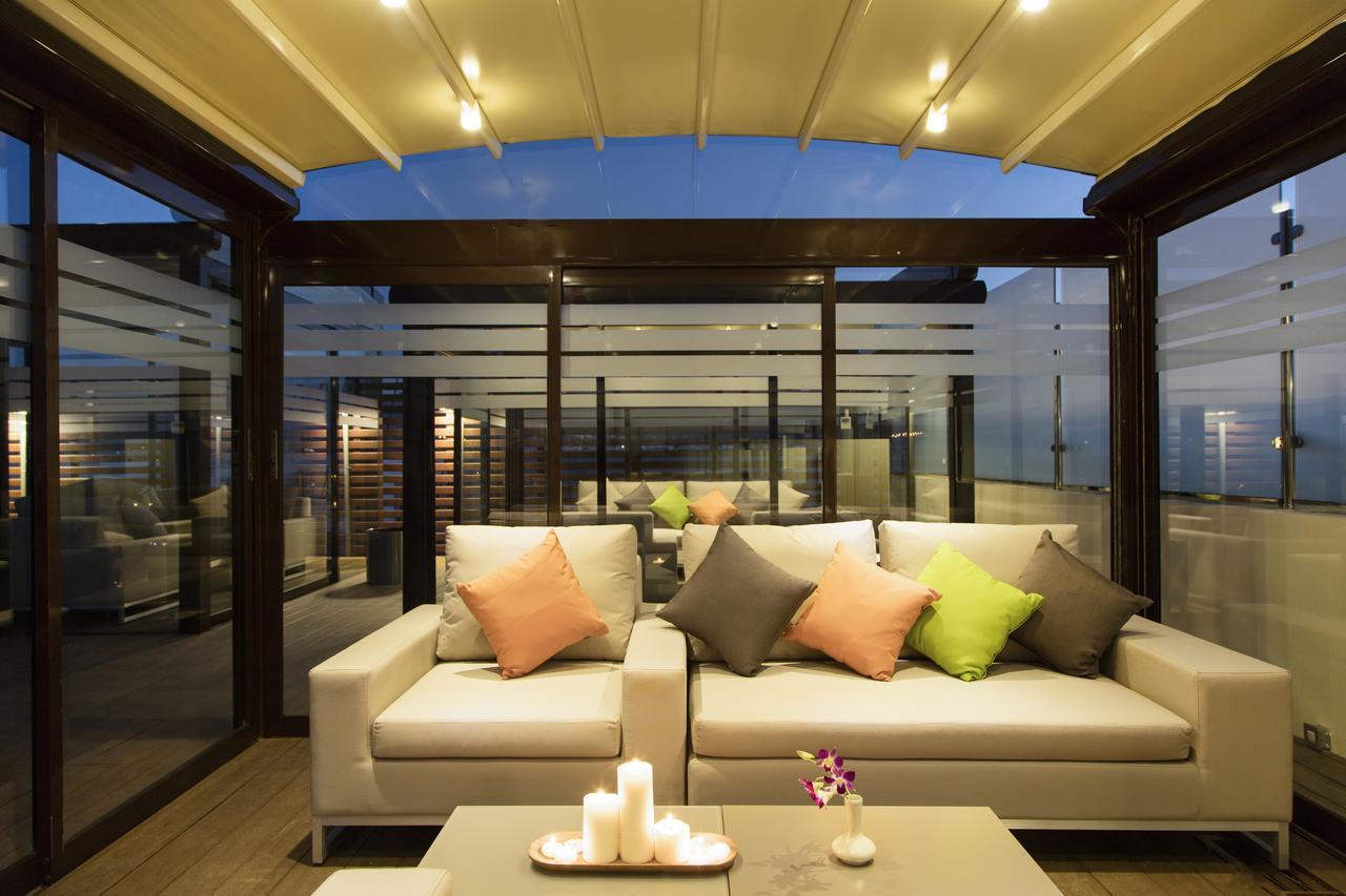 Coral Muscat Hotel And Apartments Bagian luar foto