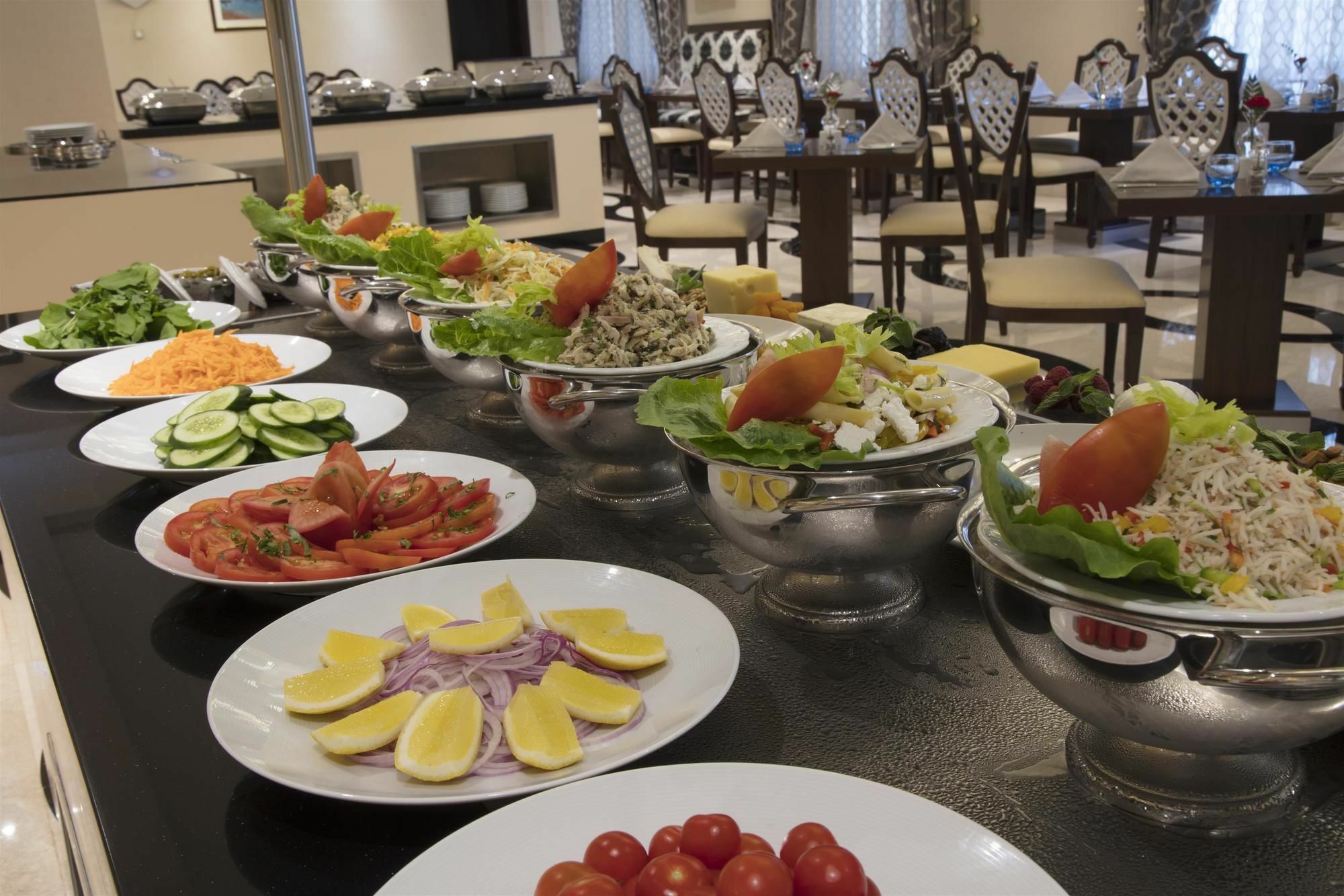 Coral Muscat Hotel And Apartments Bagian luar foto