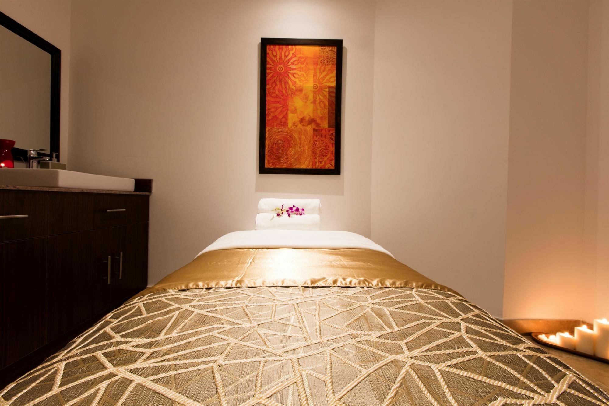 Coral Muscat Hotel And Apartments Bagian luar foto